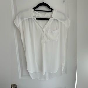 White shirt sleeve blouse